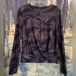 Old Navy Black and Green Camouflage Long Sleeve Top